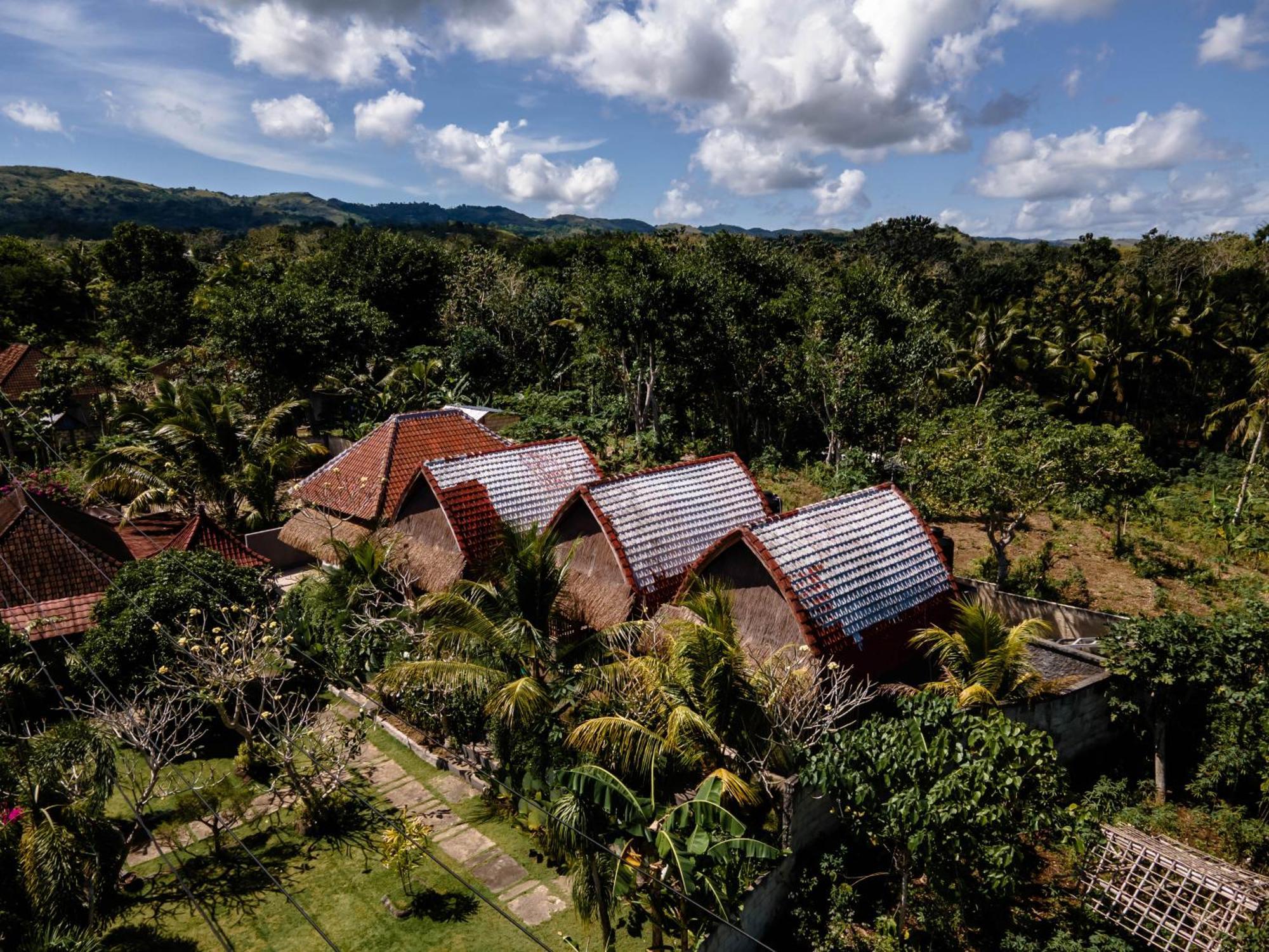 Temeling Jungle Inn Batumadeg Екстериор снимка